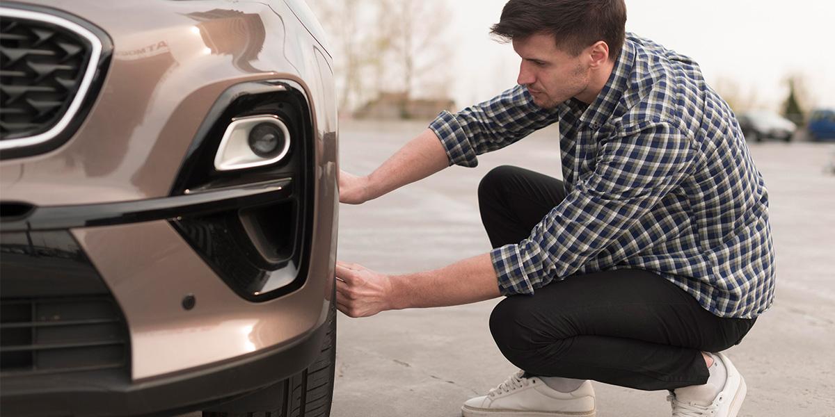 Como cambiar una llanta de carro