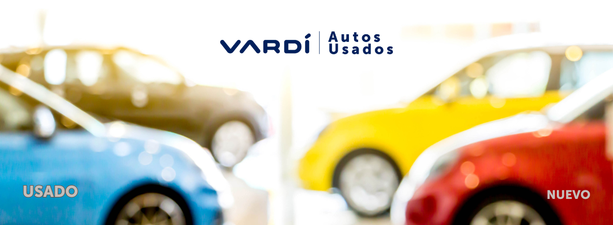 Carro usado en concesionario Vardí Autos Usados resaltando su calidad