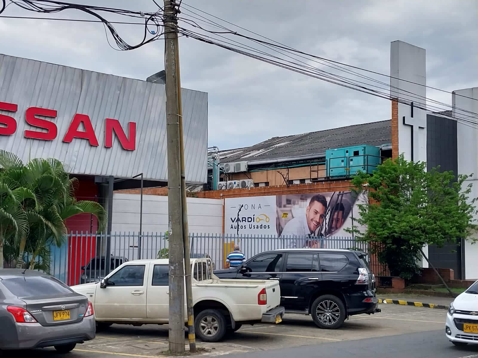 Concesionario carros usados Nissan Cali Paso Ancho